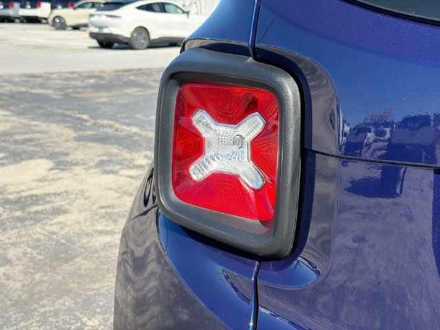 Used 2019 Jeep Renegade Sport FWD image 10