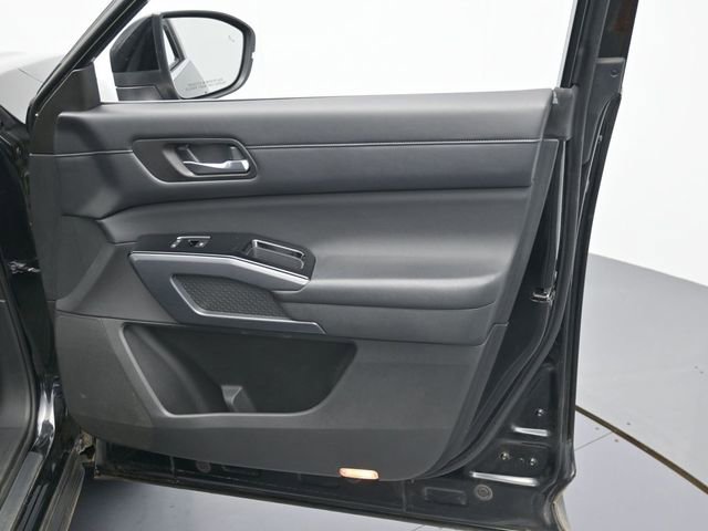 Used 2022 Nissan Pathfinder SL image 29