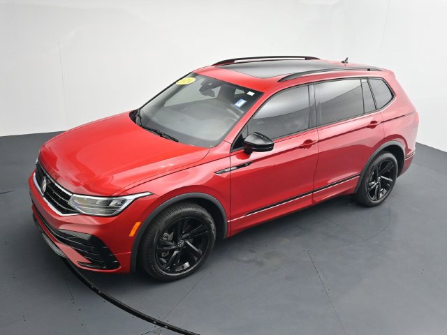 Used 2024 Volkswagen Tiguan SE R-Line FWD image 34