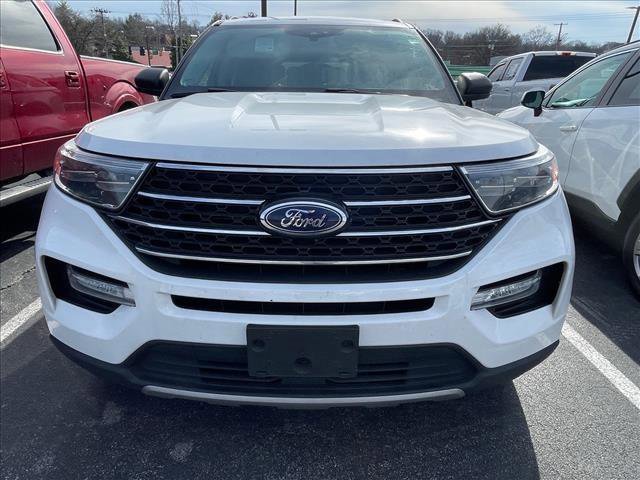 Certified 2023 Ford Explorer XLT w/ Equipment Group 202A image 3
