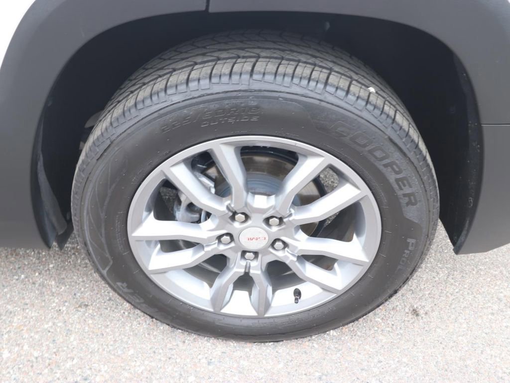 Used 2022 GMC Terrain SLT image 17