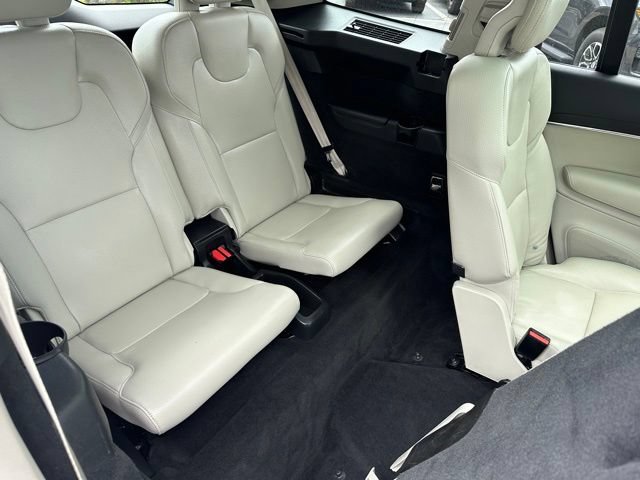 Used 2020 Volvo XC90 T6 Momentum w/ Protection Package Premier AWD/4WD image 11