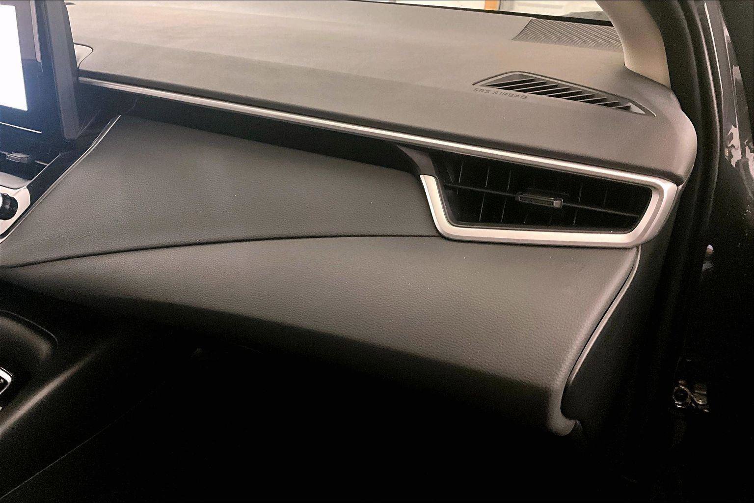 Used 2023 Toyota Corolla LE w/ Carpet Mat Package (TMS) image 15