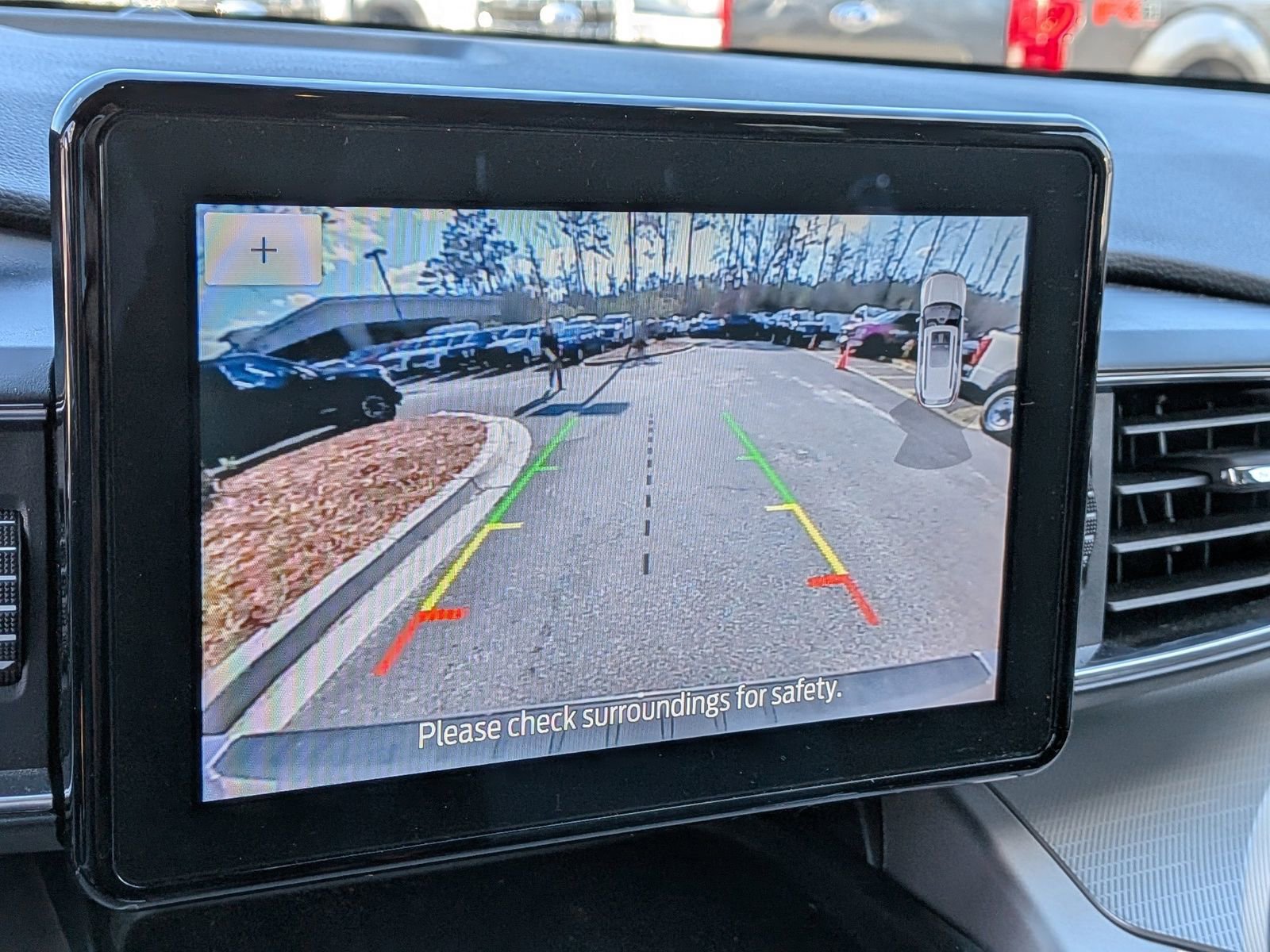 Certified 2022 Ford Explorer XLT w/ Equipment Group 202A image 25