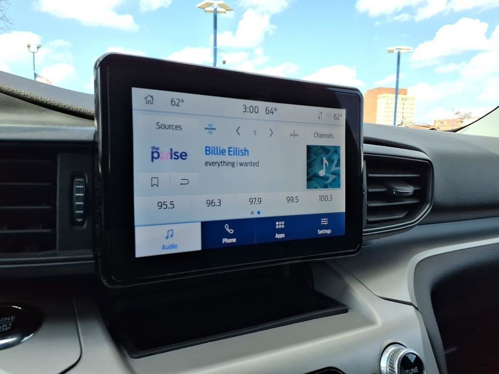 Certified 2023 Ford Explorer XLT image 20