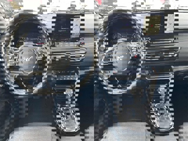 Used 2023 Kia Seltos SX image 4