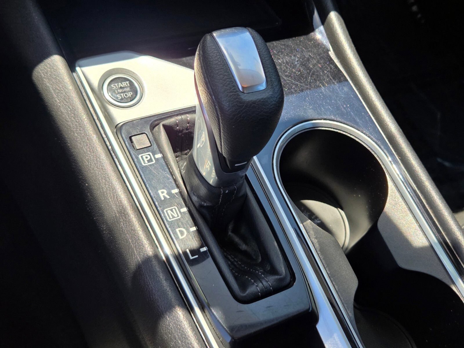 Used 2024 Nissan Altima 2.5 SV FWD image 23