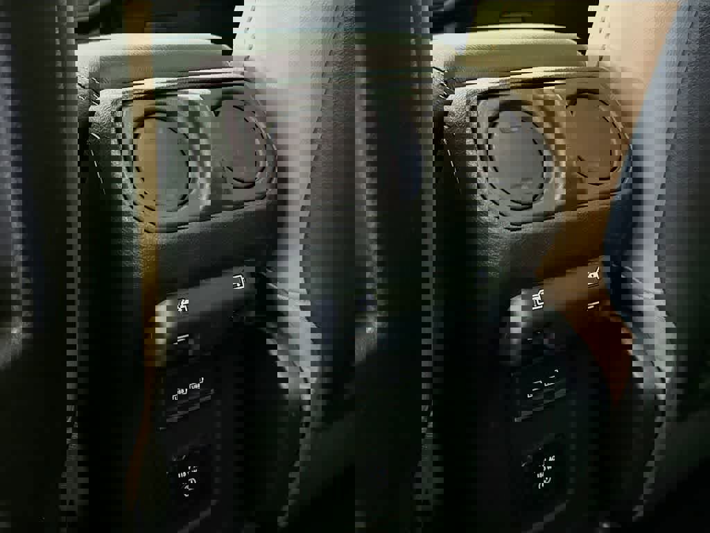 Used 2022 Jeep Wrangler Unlimited Rubicon w/ Steel Bumper Group image 13