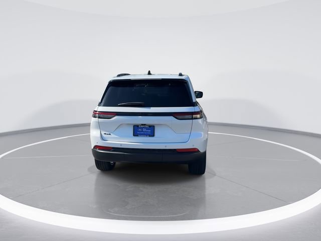 Used 2022 Jeep Grand Cherokee Altitude image 6