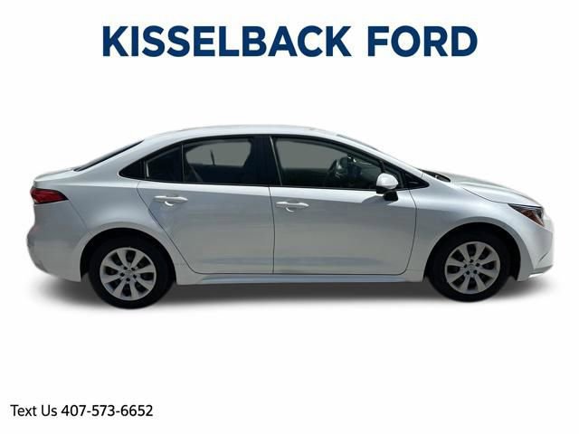 Used 2022 Toyota Corolla LE image 6