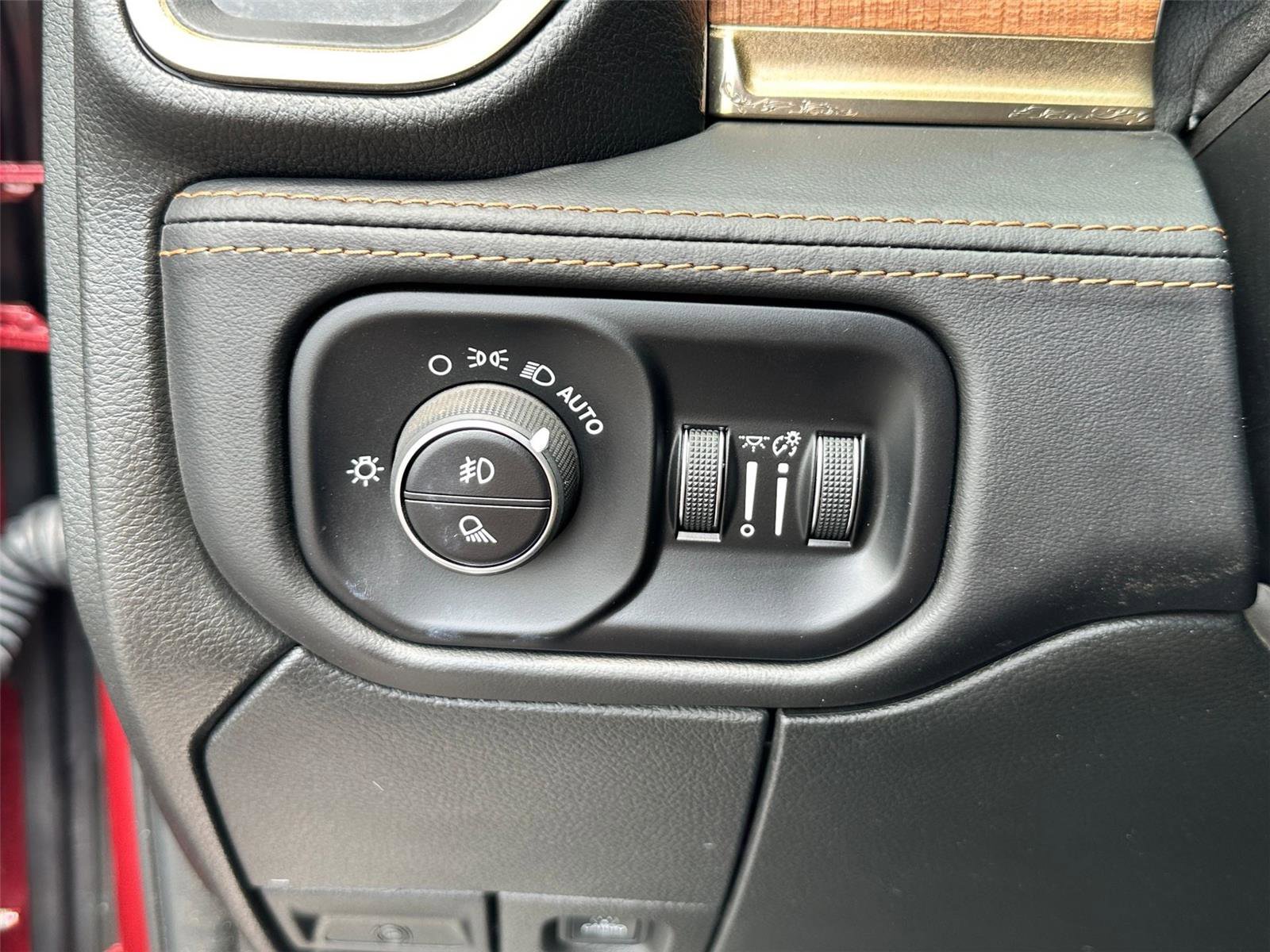 Used 2024 RAM 3500 Limited w/ Safety Group AWD/4WD image 17