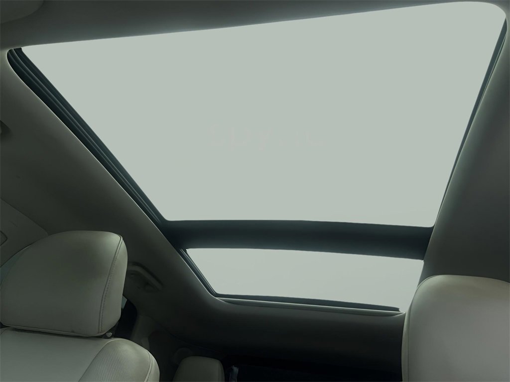 Certified 2016 Ford Edge Titanium w/ Equipment Group 302A image 26