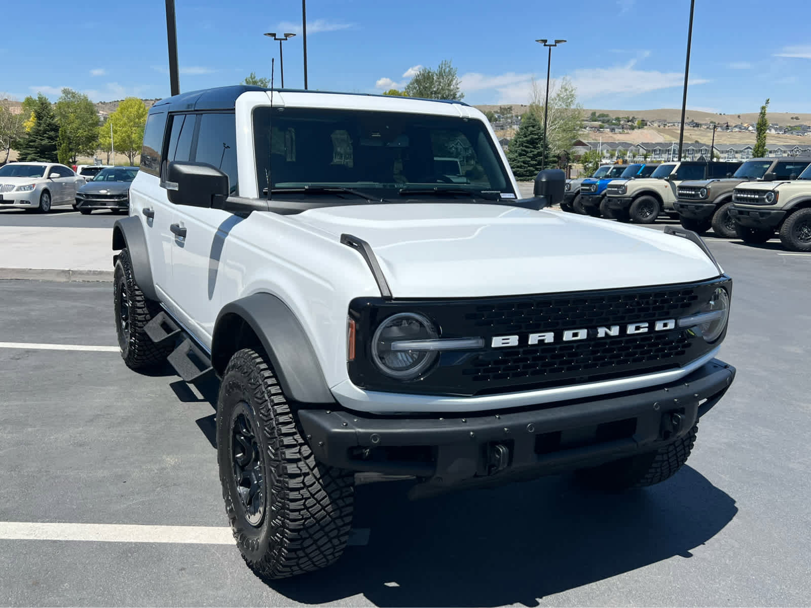 Certified 2024 Ford Bronco Wildtrak AWD/4WD image 4