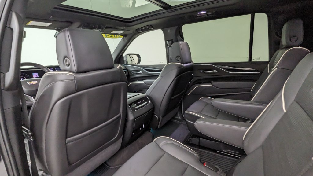 Used 2024 Cadillac Escalade ESV Sport w/ Touring Package AWD/4WD image 38