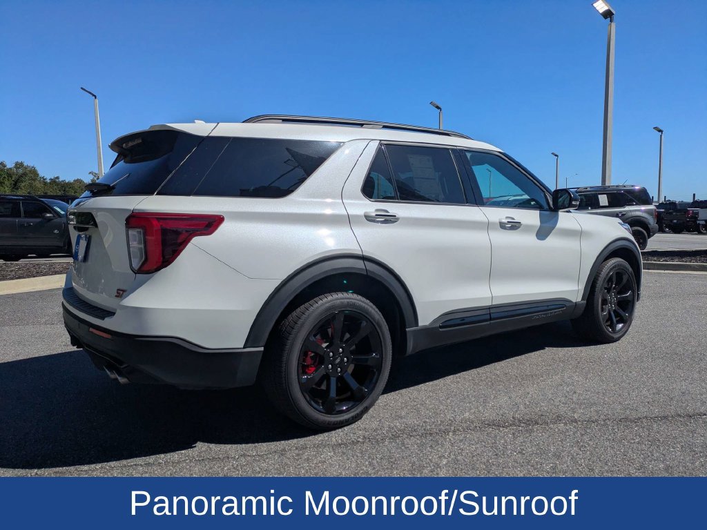Certified 2024 Ford Explorer ST w/ Equipment Group 401A AWD/4WD image 4