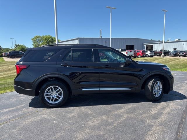 Certified 2025 Ford Explorer Active image 6