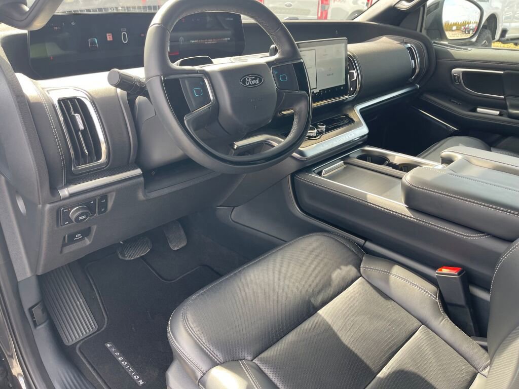 Certified 2025 Ford Expedition Max Platinum w/ Stealth Performance Package image 12