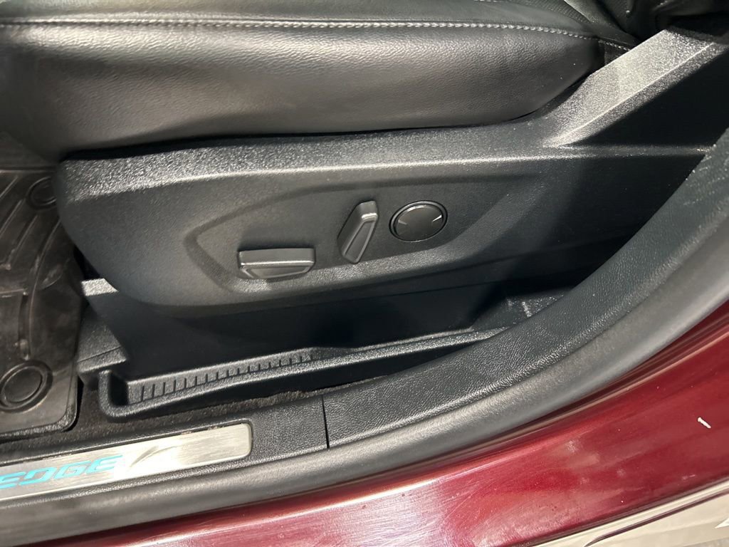 Certified 2020 Ford Edge Titanium w/ Equipment Group 301A AWD/4WD image 12