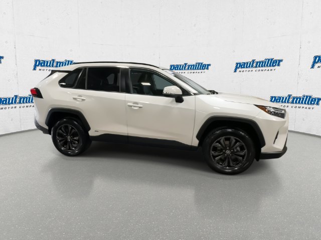 Used 2022 Toyota RAV4 XLE Premium AWD/4WD image 13