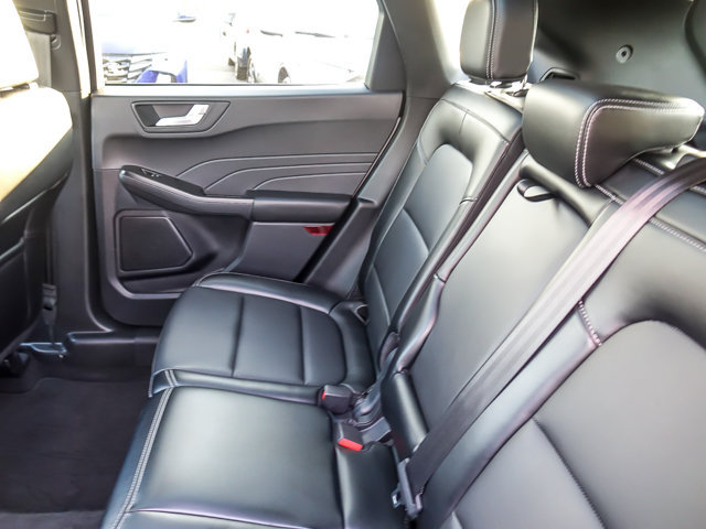 Certified 2025 Ford Escape Platinum AWD/4WD image 13