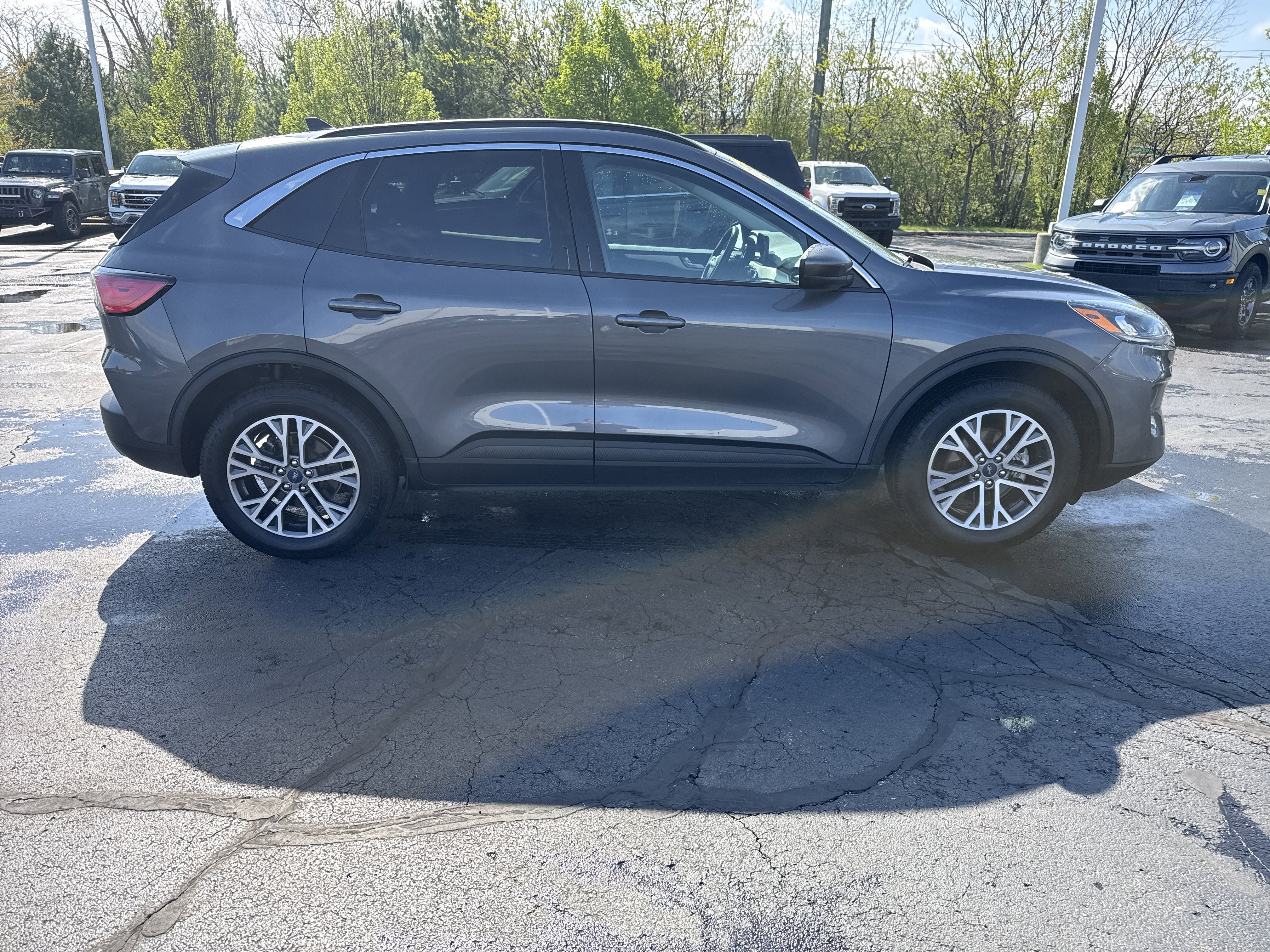 Certified 2021 Ford Escape SEL w/ Technology Package AWD/4WD image 10