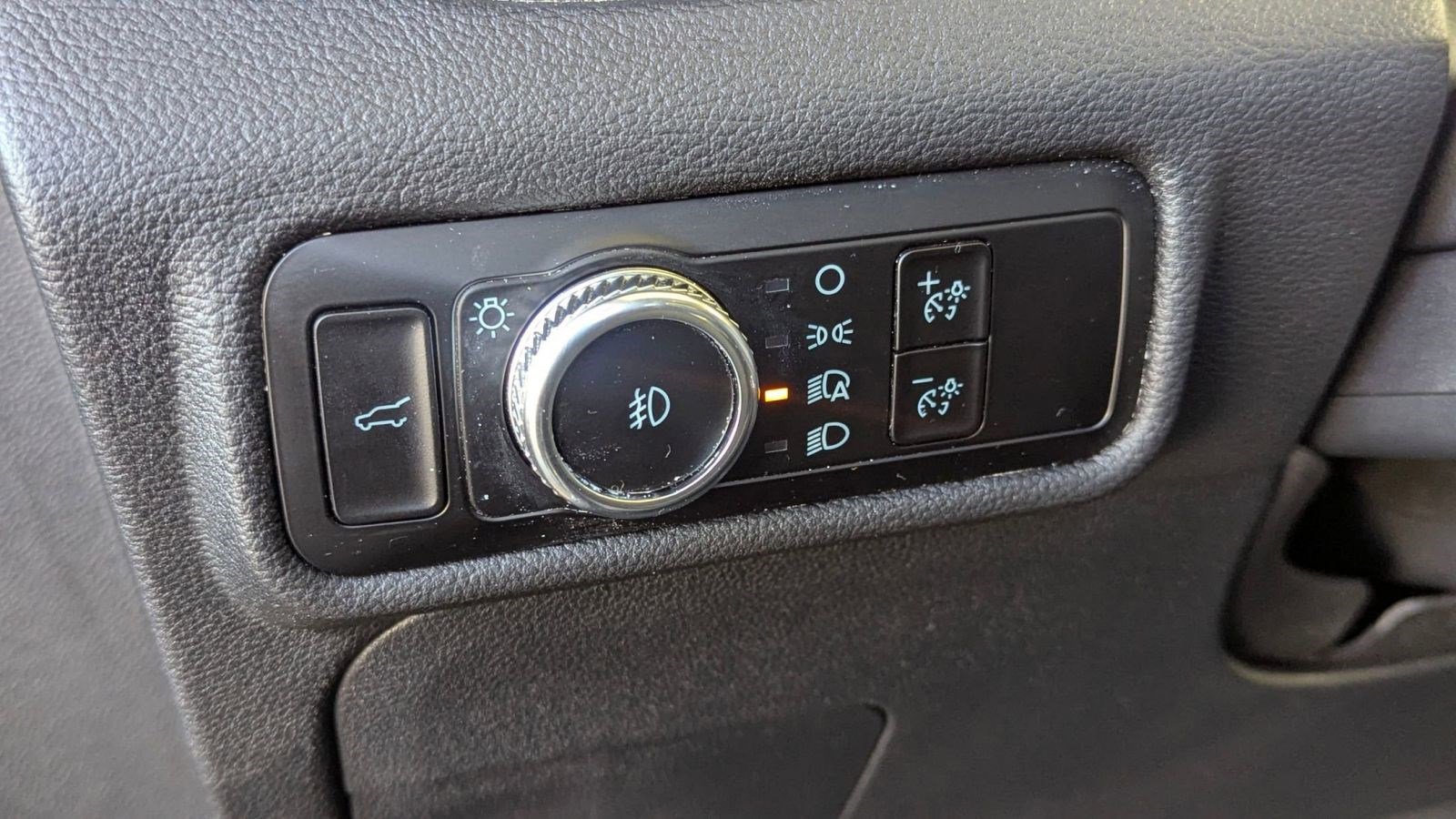 Certified 2023 Ford Explorer XLT w/ Equipment Group 202A image 17