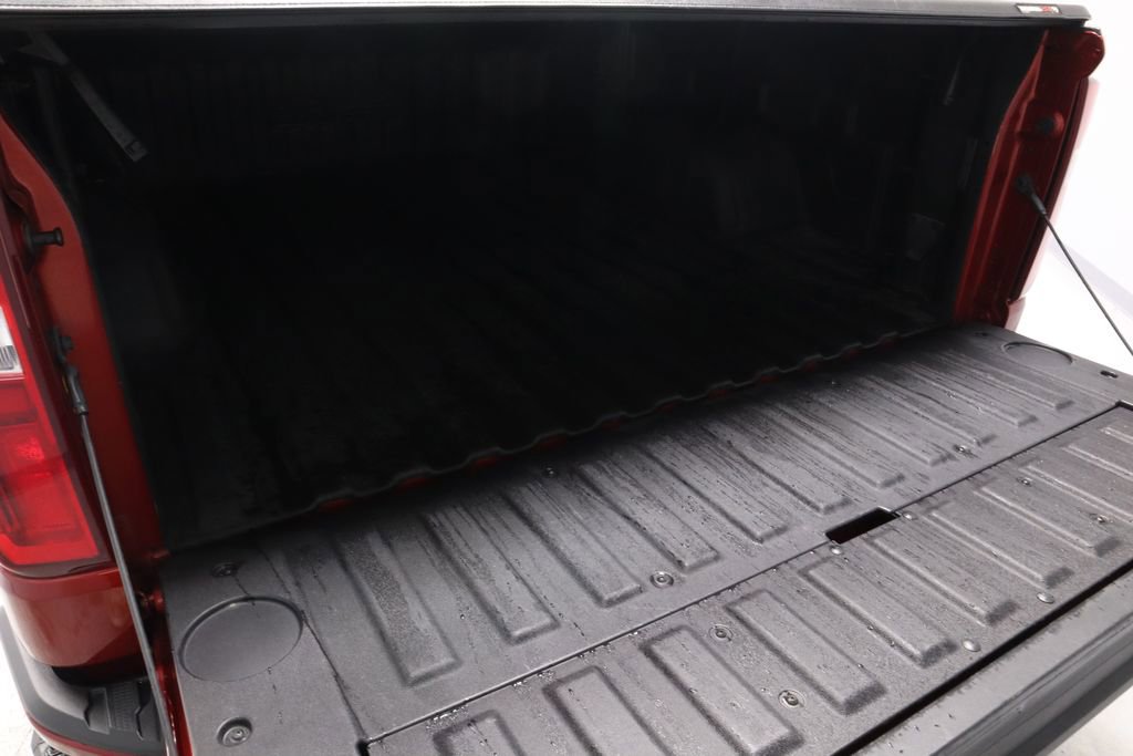 Used 2023 Chevrolet Silverado 1500 High Country w/ High Country Premium Package AWD/4WD image 15