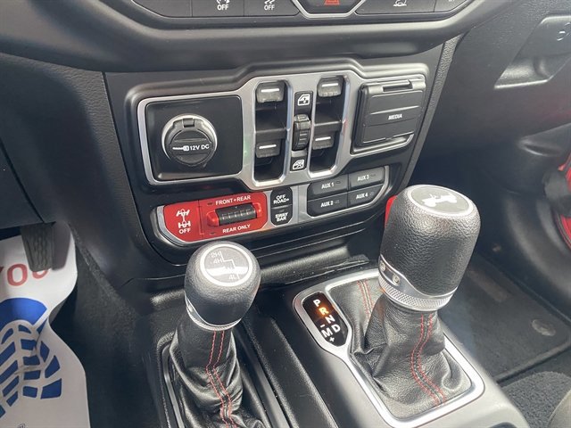 Used 2021 Jeep Wrangler Unlimited Rubicon w/ Dual Top Group AWD/4WD image 27