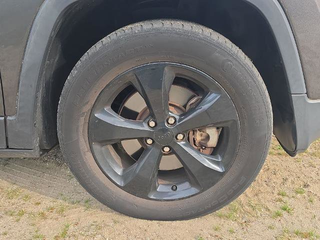 Used 2017 Jeep Cherokee High Altitude AWD/4WD image 7