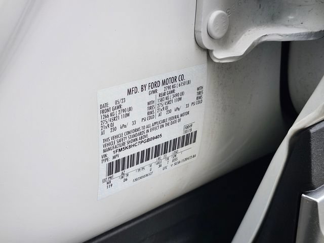 Certified 2023 Ford Explorer Platinum w/ Technology Package AWD/4WD image 37