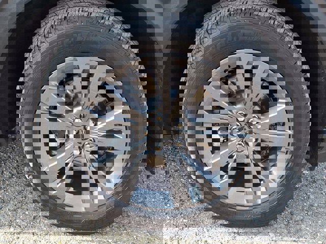 Certified 2023 Ford Explorer XLT w/ Equipment Group 202A image 31