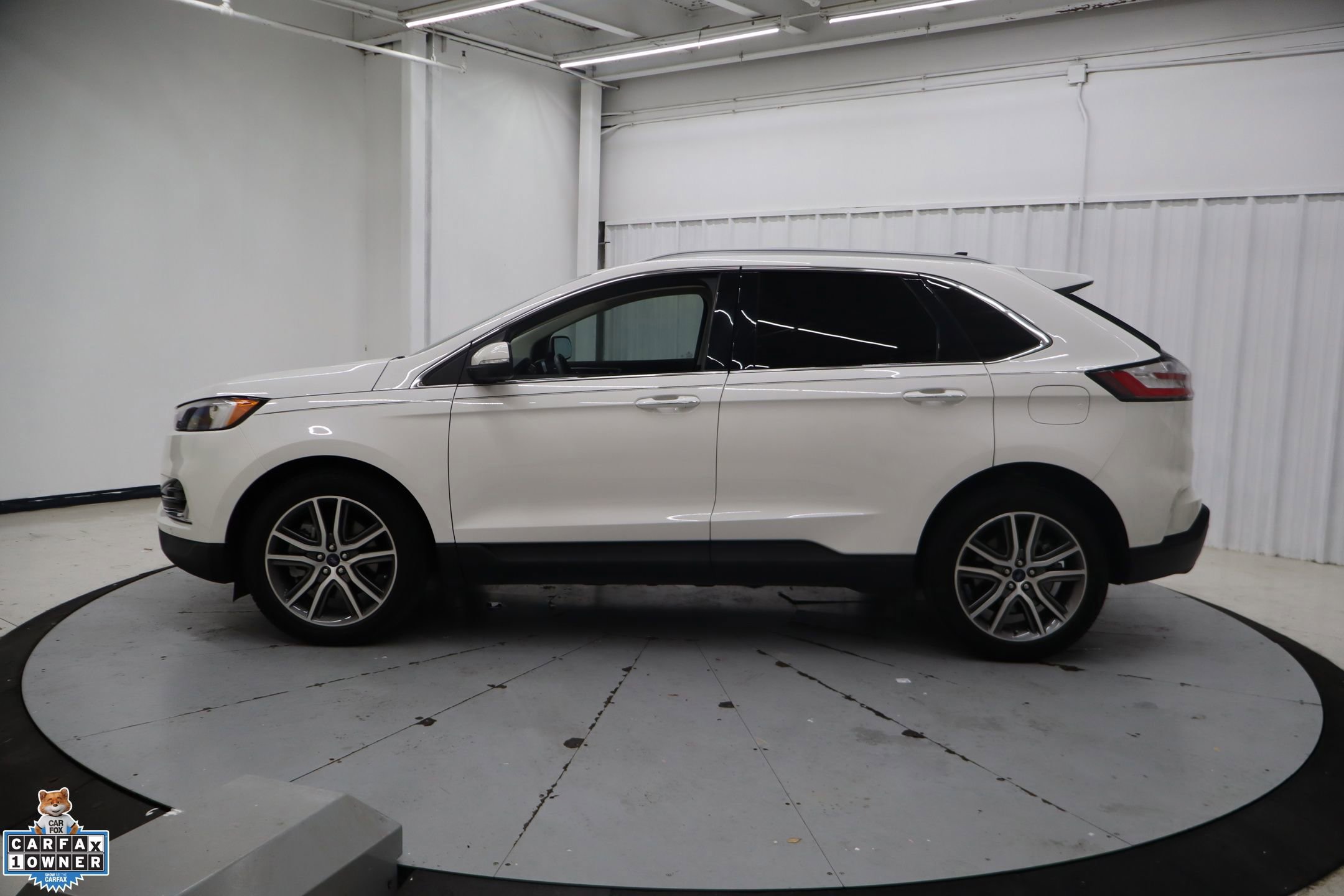Certified 2022 Ford Edge Titanium AWD/4WD image 4