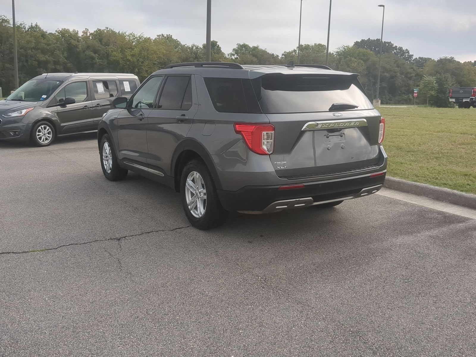 Certified 2022 Ford Explorer XLT w/ Equipment Group 202A RWD image 5