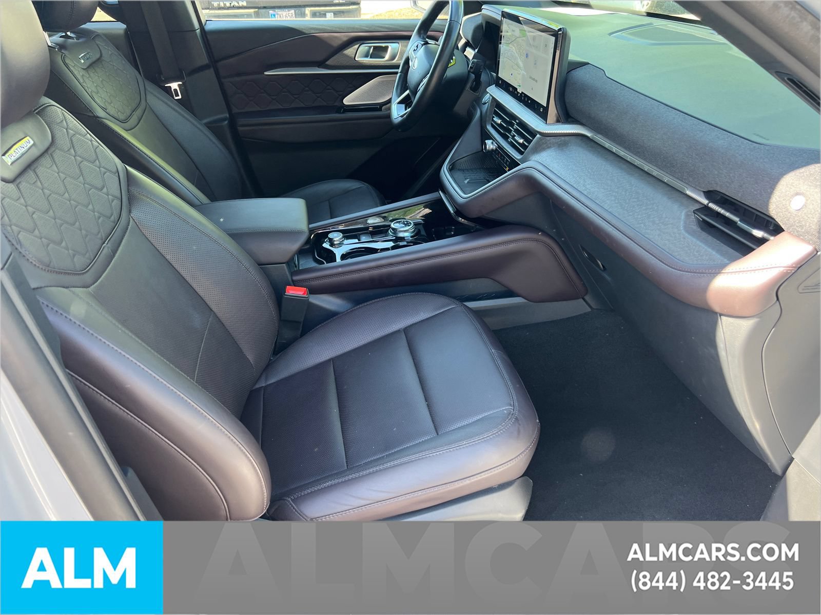 Certified 2025 Ford Explorer Platinum w/ LUX Leather Package AWD/4WD image 16