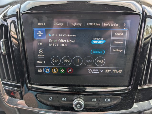 Used 2023 Chevrolet Traverse LT FWD image 13