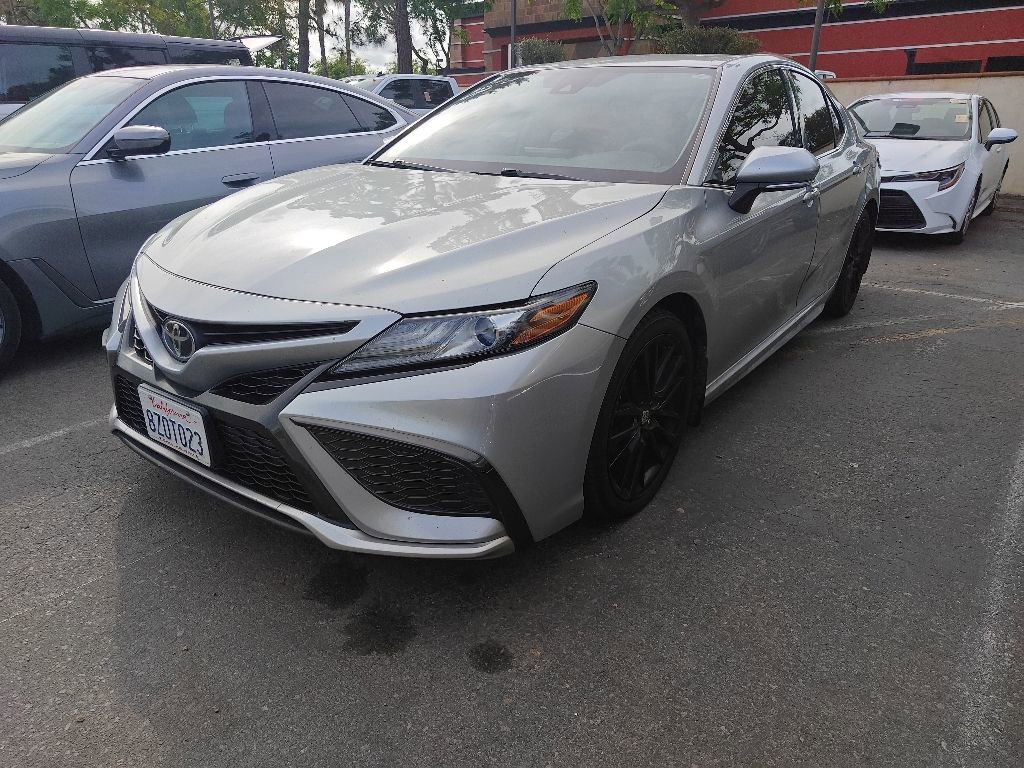 Used 2022 Toyota Camry XSE FWD image 18