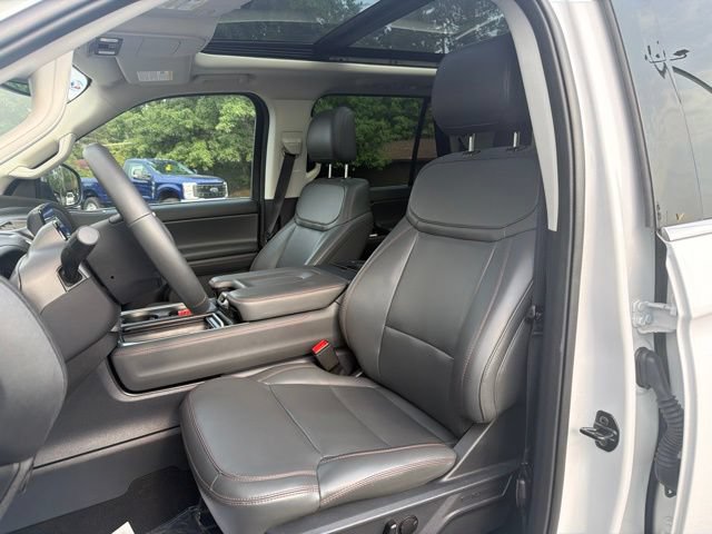 Certified 2025 Ford Expedition Active AWD/4WD image 24