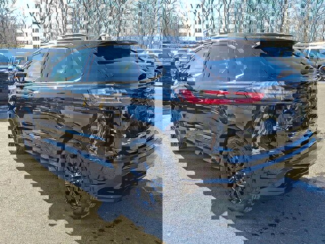 Certified 2022 Ford Edge SE w/ Black Appearance Package image 5