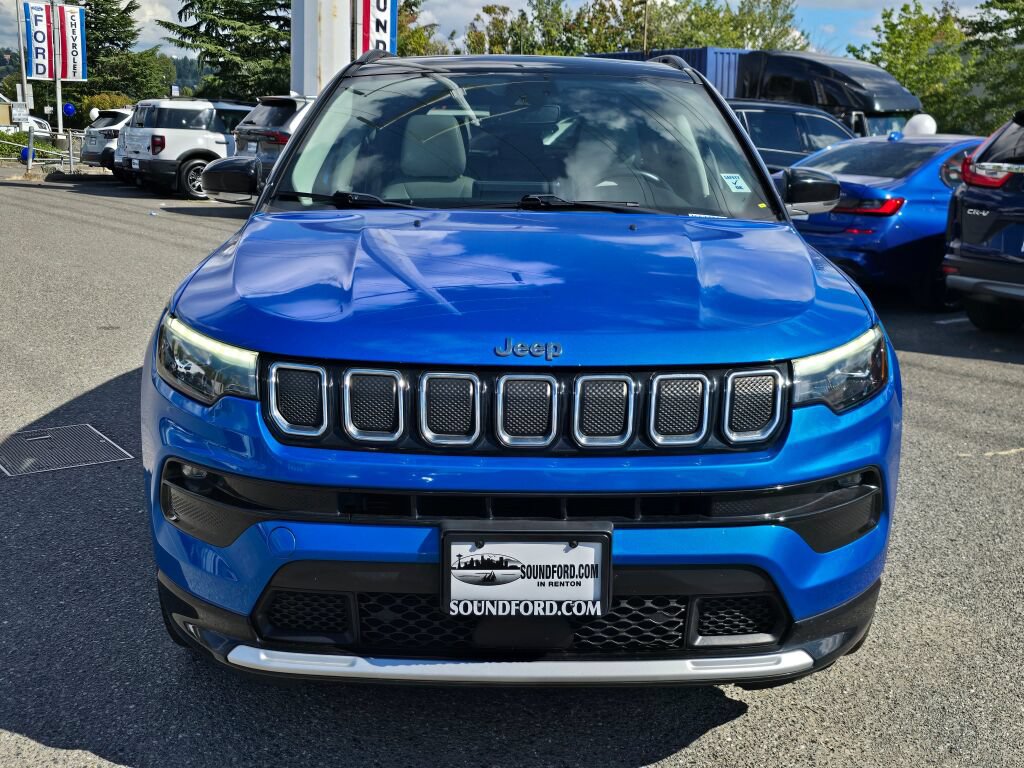 Used 2022 Jeep Compass Limited w/ Elite Group AWD/4WD image 8