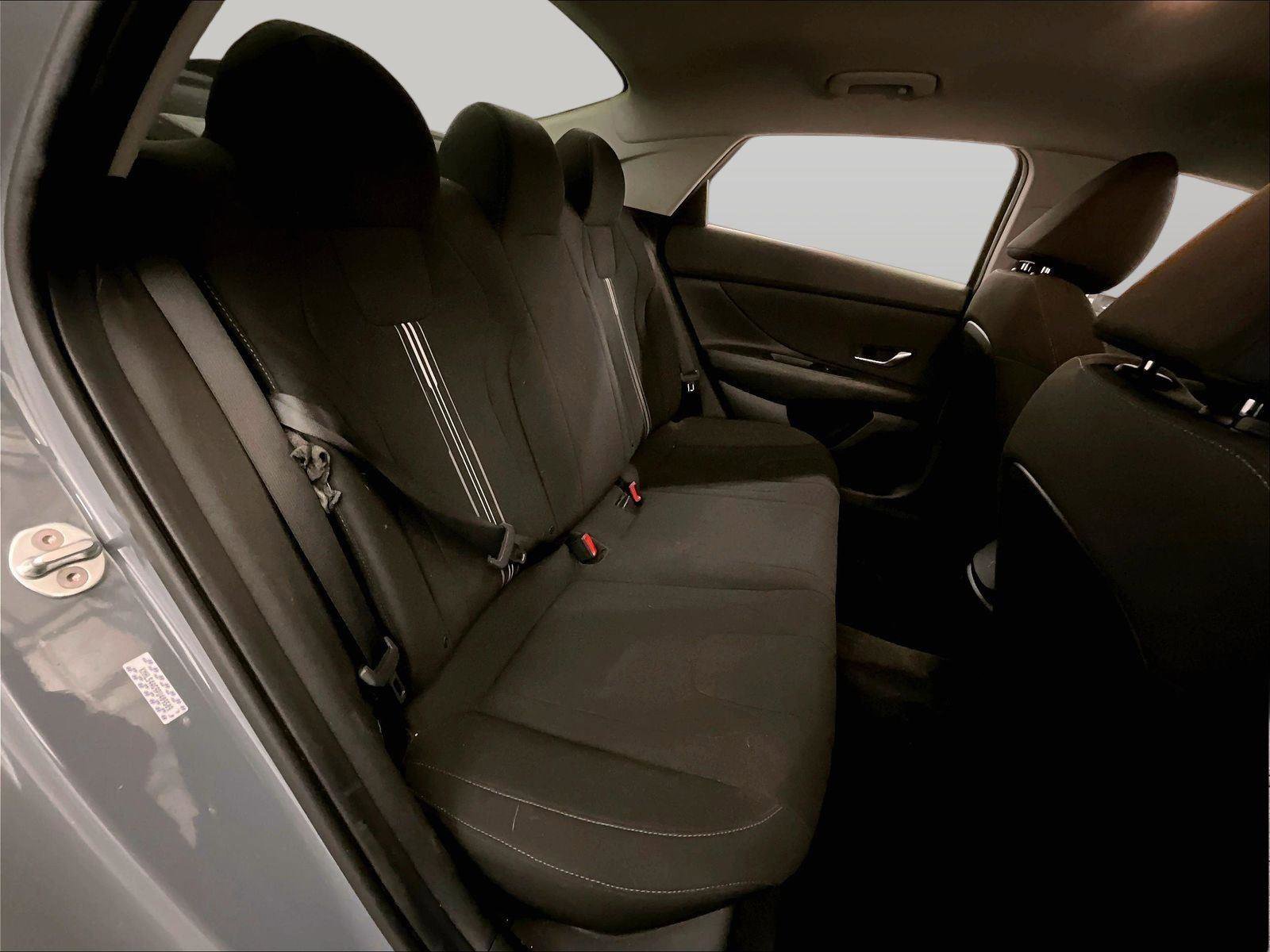 Used 2023 Hyundai Elantra SEL w/ Convenience Package FWD image 26