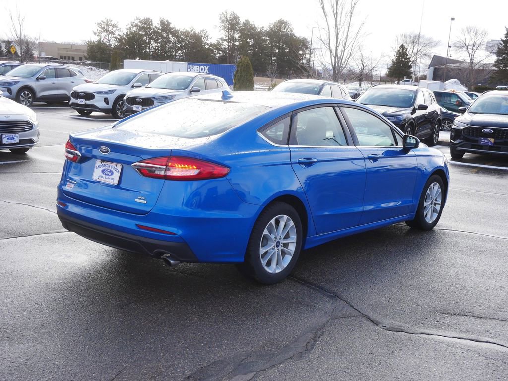 Certified 2020 Ford Fusion SE image 5