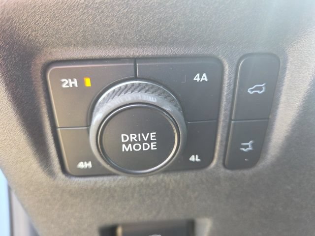 Certified 2025 Ford Expedition Active AWD/4WD image 33