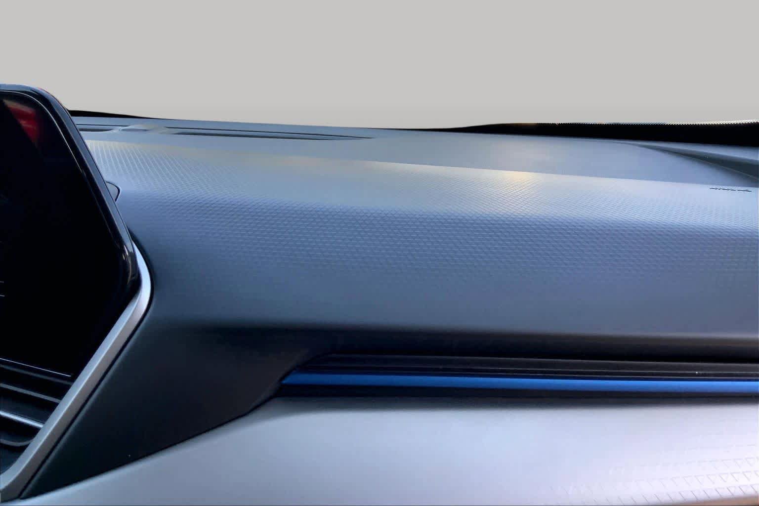 Used 2025 Chevrolet Trax LS FWD image 19