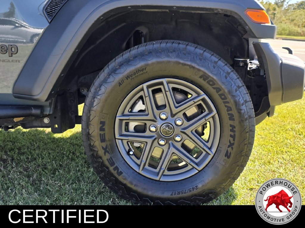 Used 2025 Jeep Wrangler Sport AWD/4WD image 12