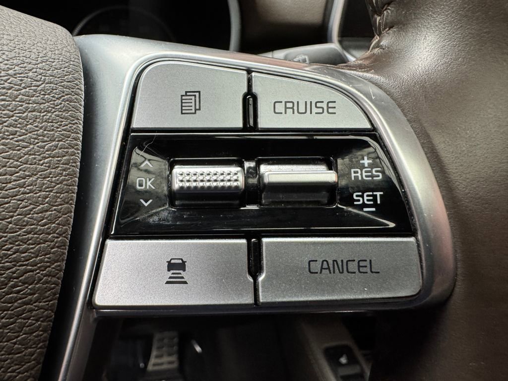 Used 2021 Kia Telluride SX w/ Towing Package FWD image 16