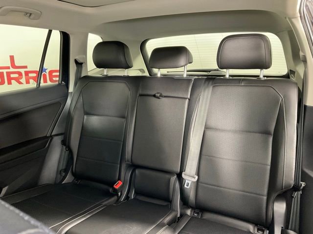 Used 2020 Volkswagen Tiguan SE w/ Panoramic Sunroof Package image 16