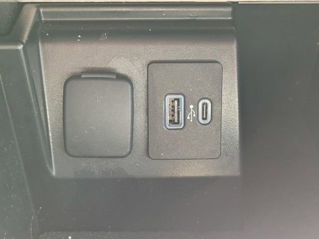 Certified 2023 Ford Explorer XLT RWD image 25
