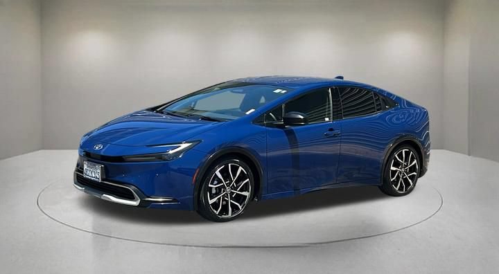 Used 2023 Toyota Prius Prime FWD image 2
