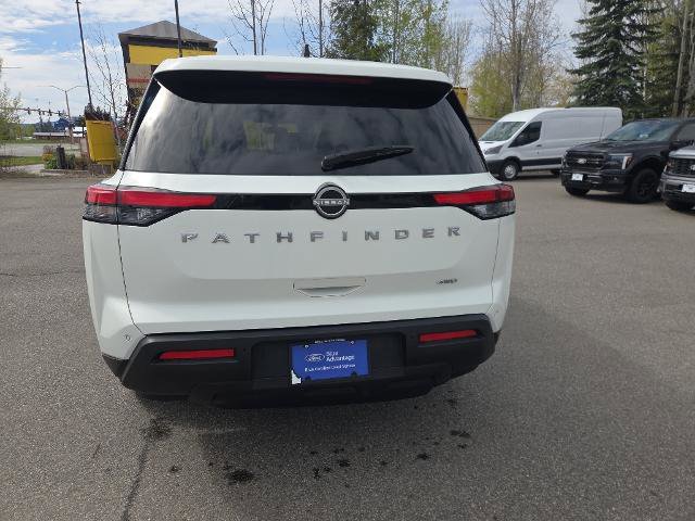 Used 2024 Nissan Pathfinder S AWD/4WD image 8
