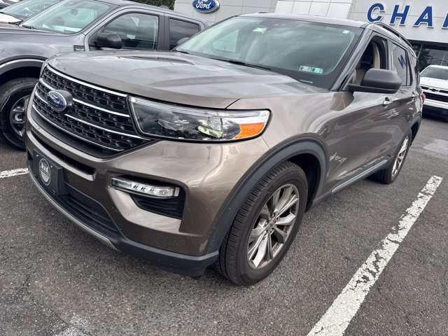 Certified 2021 Ford Explorer XLT w/ Equipment Group 202A RWD image 4